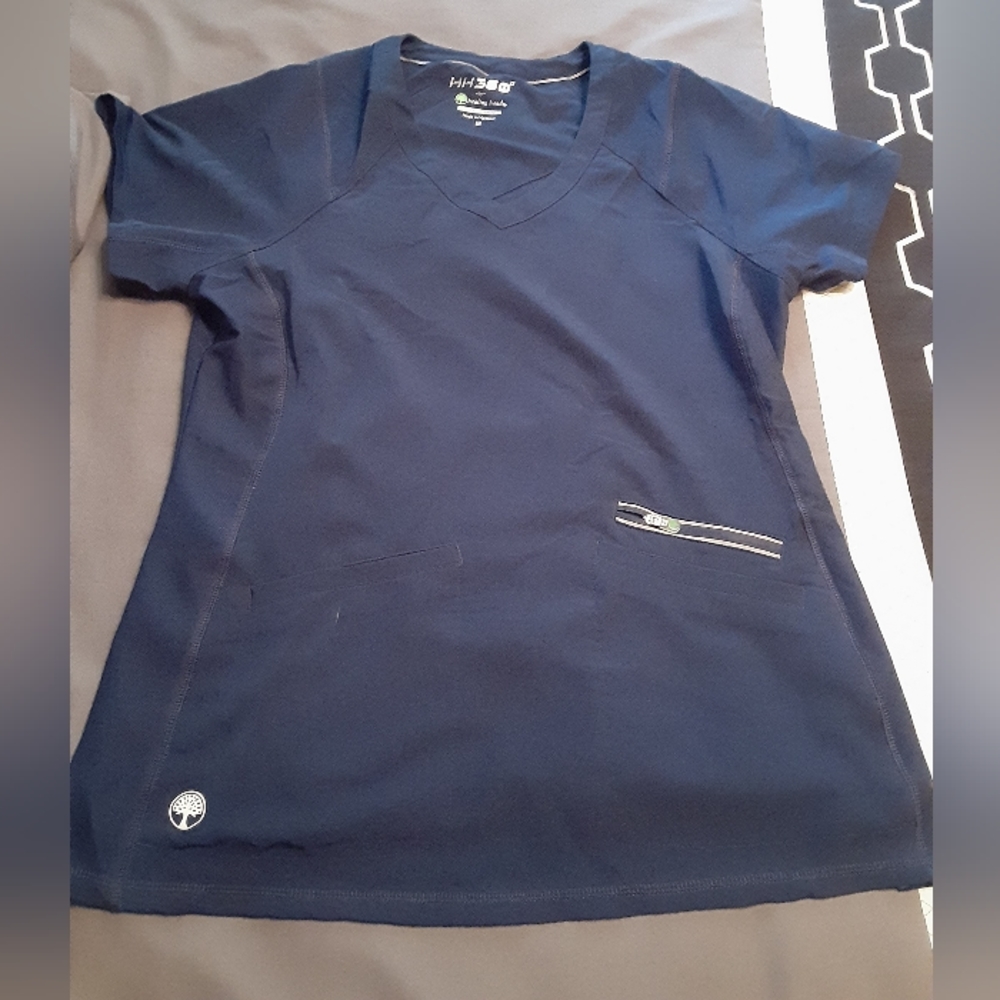 Scrub outfit size medium.